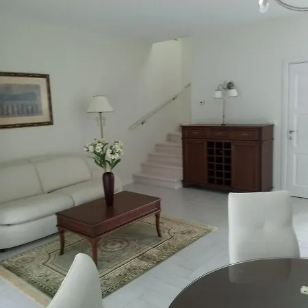 Baltieji Apartamentai